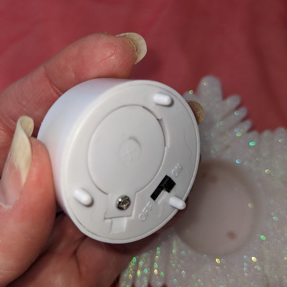 Pier One NIB Snowflake flameless LED  tealight candle holder set white g… - Picture 7 of 17